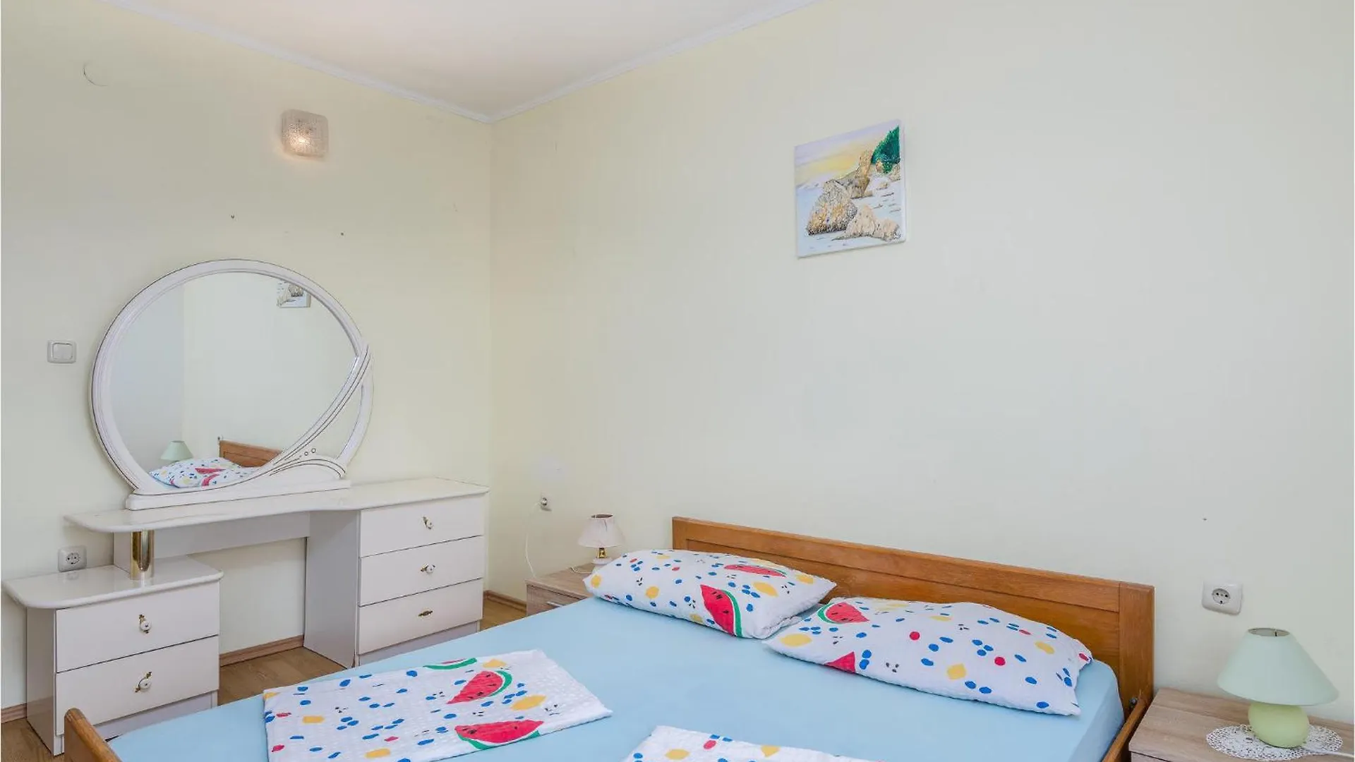 Awesome Apartment In Stara Baska 1 With Kitchen