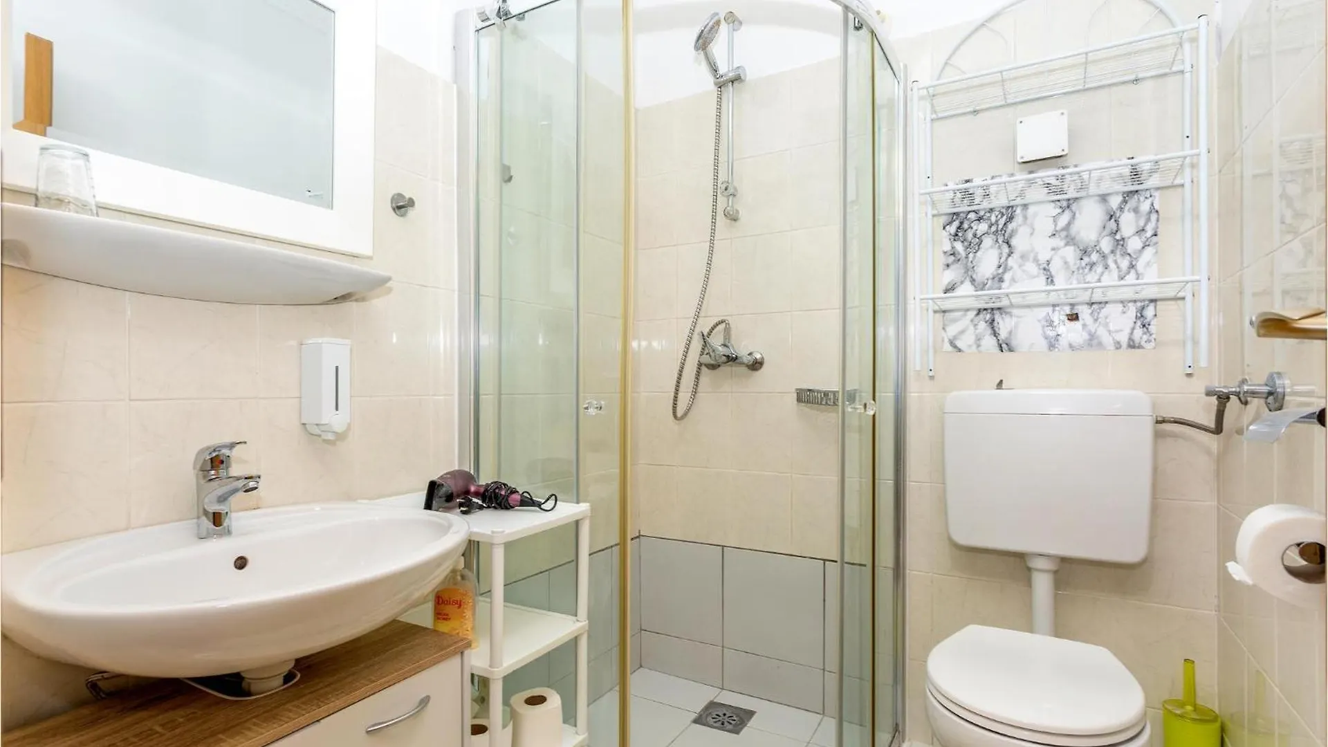 Awesome Apartment In Stara Baska 1 With Kitchen Croácia